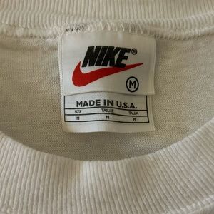 Vintage NIKE BOYS BASKETBALL CUTOFF